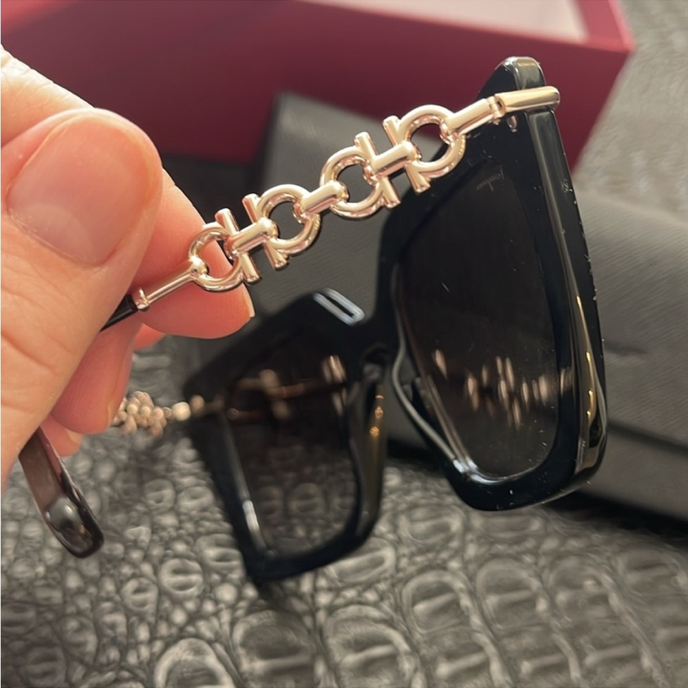 Salvatore Ferragamo Gancini 51mm Rectangular Sung… - image 2